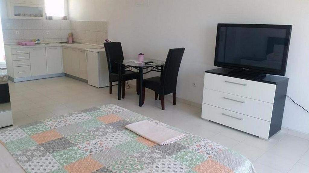 Apartments By The Sea Gradac, Makarska - 13181 Gradac  Esterno foto